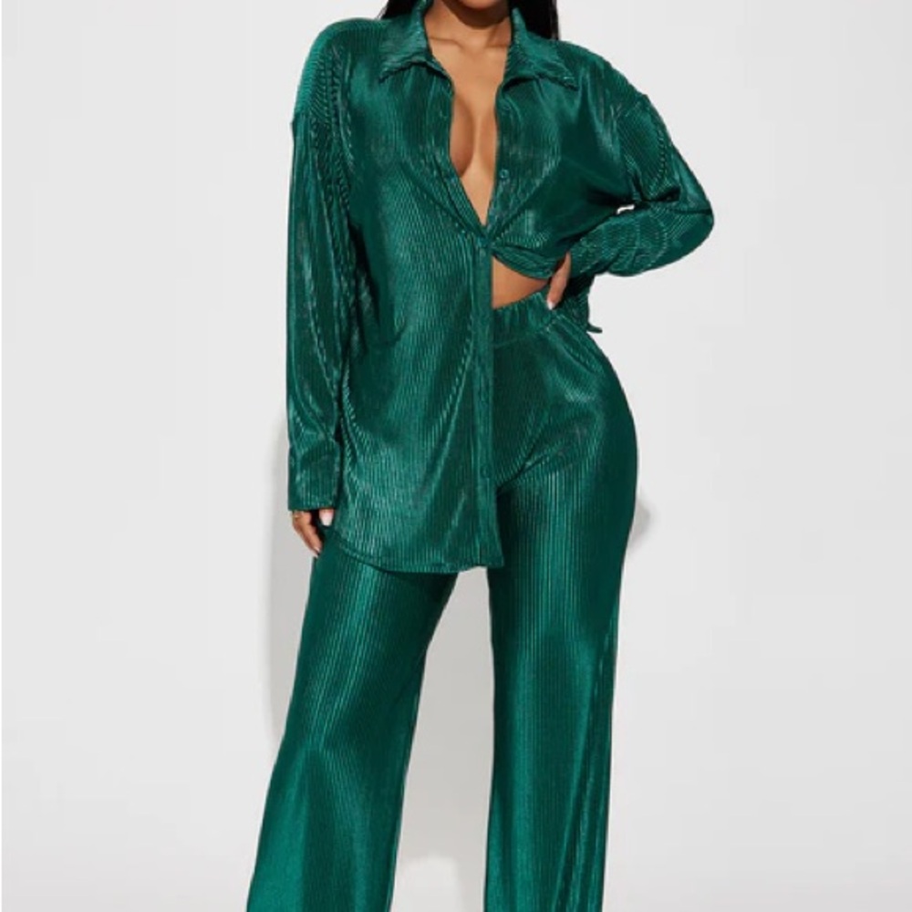 Fashion Nova Teal Satin Set